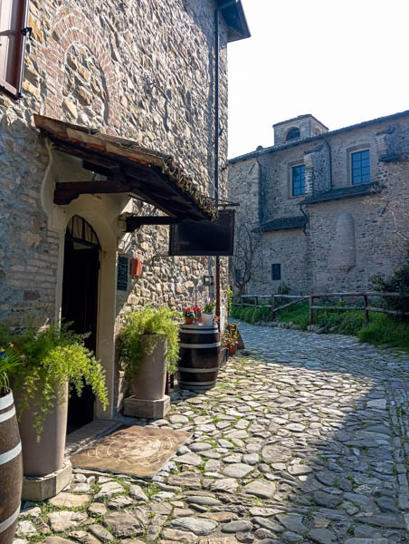 il borgo di Torrechiara